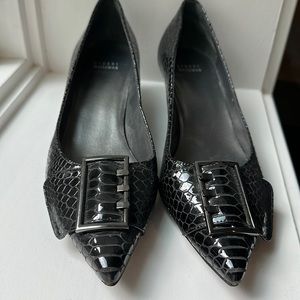 Stuart Weizmann pumps, 10.5 w, black